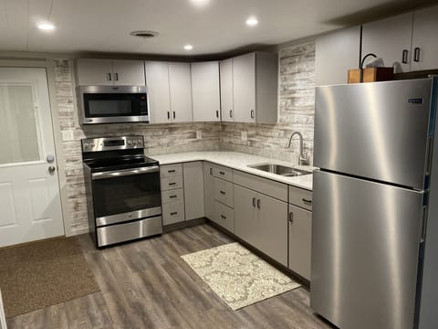 Kitchen (remodeled 2021)