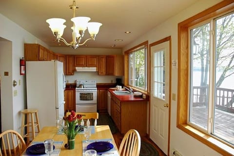 Open concept kitchen and dining. Over looking Lake Superior!!