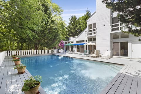 Refreshing spool; spacious entertaining deck