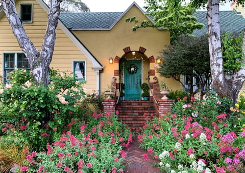 The Story Book House, home to Arcata Stay's Rose Court Cottage.