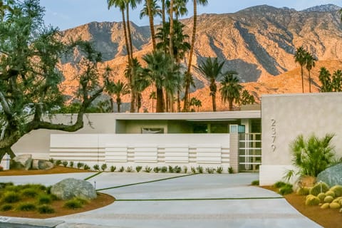 Mid-60s country club style in South Palm Springs neighborhood of Indian Canyons