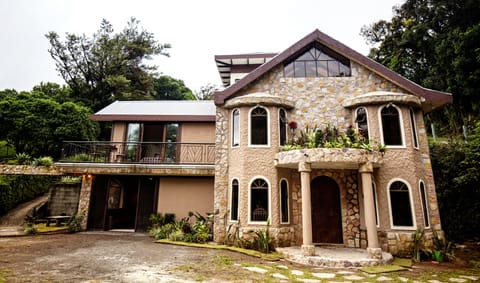 Casa Valentina, house front.