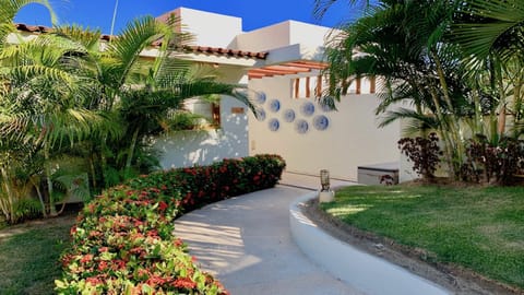 Entrance to Coral 7