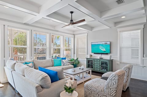 Plenty of Seating and Space for the Entire Family!
