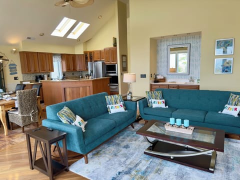 Great room with wet bar