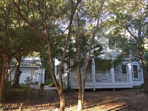 Just a 2 minute golf cart ride to the beach!