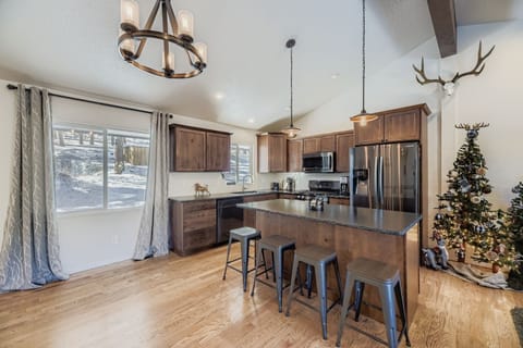 All cookware on site