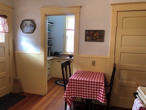 Kitchen Breakfast Nook, door to the back porch with the gas grill, pantry.