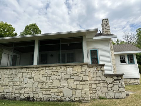 Screened in porch exterior
