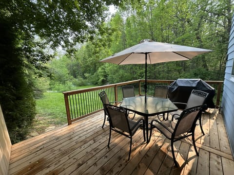 1.5 acres.  Full privacy. See deer from here!