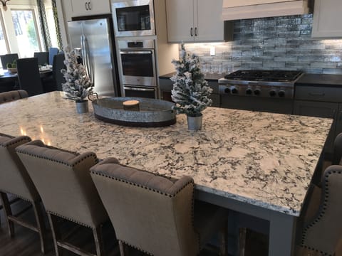 11' Kitchen Island with seating for 6