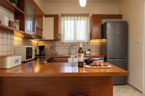 Full kitchen to prepare your meals