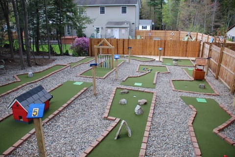 Private 9Hole Mini Golf