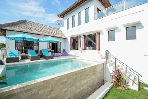 Amazing 3 BR Open View Villa in Ungasan