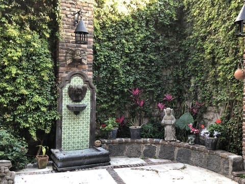 Charming quiet out door patio