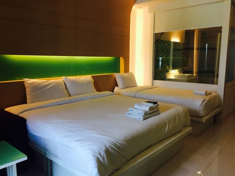 Honeys View Talay 6 Pattaya Beach Triple