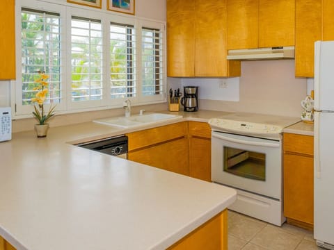 full Kitchen, well-equipped