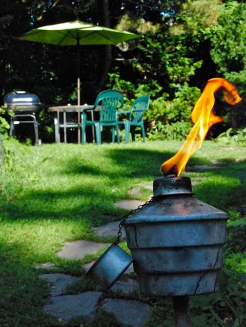 Outside Dining & Classic Tiki Lamp