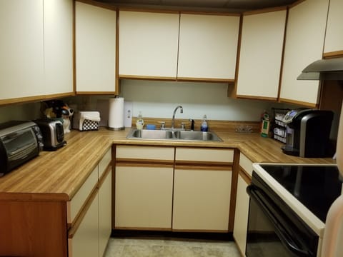 Keurig, toaster, toaster oven, microwave