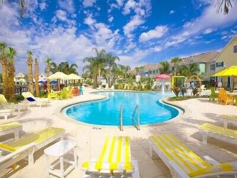 Zero-Entry Kids Pool
