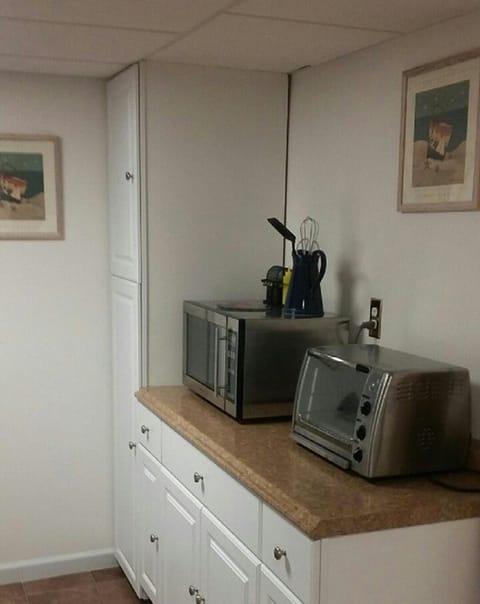 Lower Level Breakfast Station