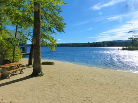 Nawandyn Estate's long sandy beach and boathouse