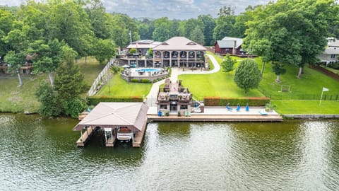 LAKESIDE VIEW OF DOCKZILLA