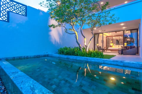 Beachfront Pool Suite Ground Floor