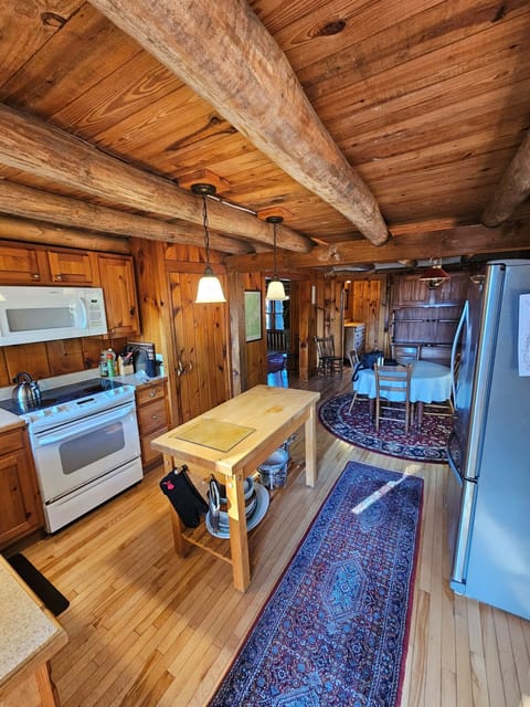 Kitchen and Breakfast Nook