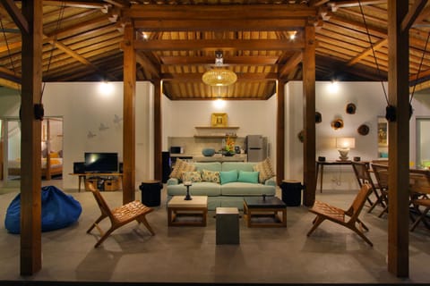 #H1 8BR Oberoi Seminyak Beach 700m