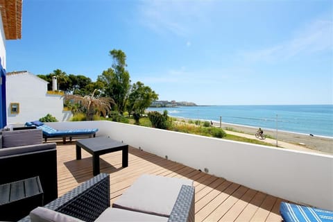 Stunning beachside house with large terrace and beautiful views