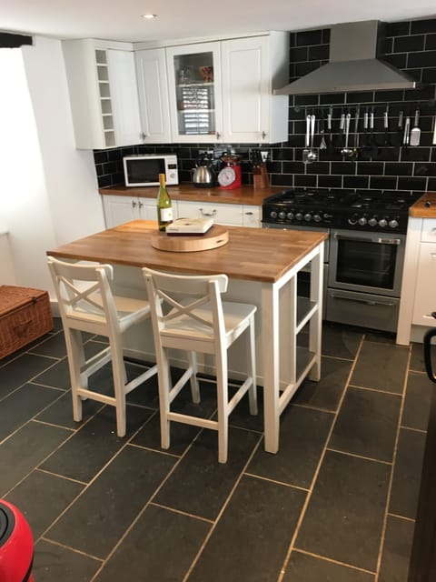 Well equipped kitchen