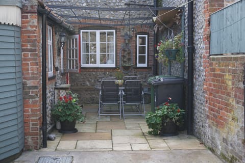 Rear Courtyard.