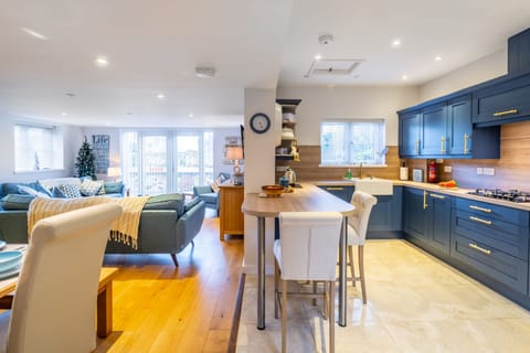 Ground floor: Open-plan dining kitchen and sitting room