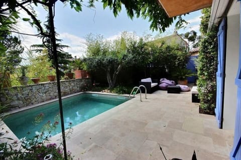 Private, heated pool, big sunlounging area, fully enclosed and private garden.
