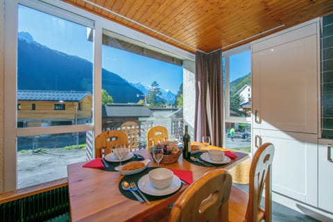 Dining area with views of the Mont Blanc