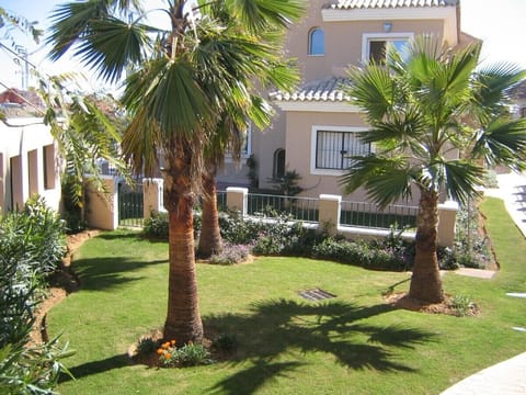 House exterior - 4 bedroom, with 3 communal pools