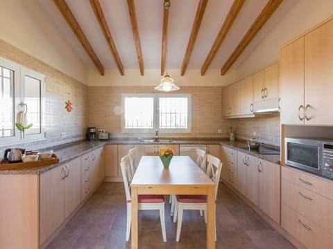 Property, Room, Countertop, Furniture, Kitchen, Building, Cabinetry, Interior Design, Ceiling, House