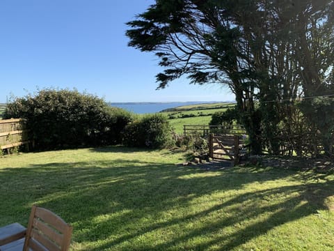 Self contained garden
