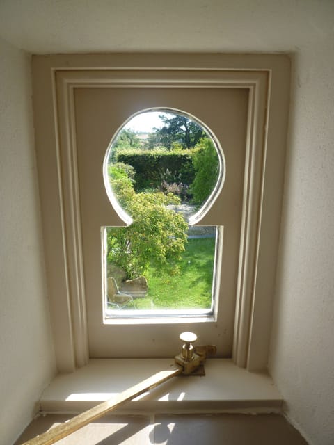 Arts and  Crafts Detailing