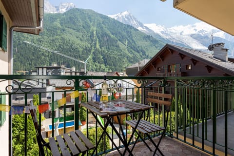 Alfresco Dining