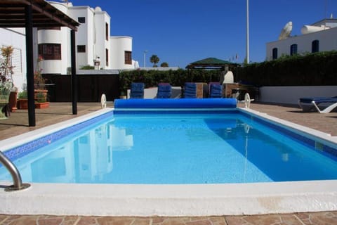 pool side