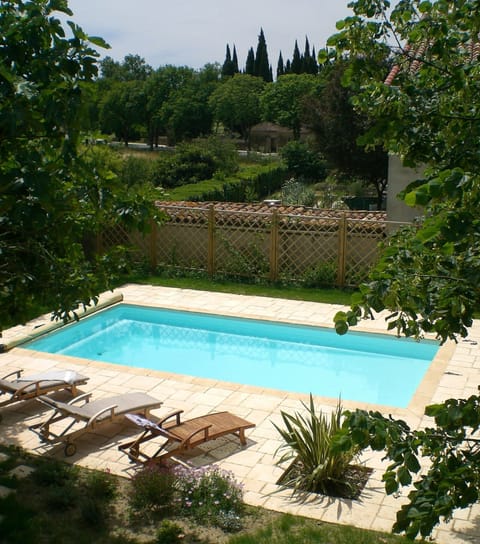 Salt water swimming pool (8mx4m)