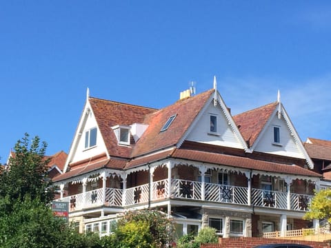 Alrose villa with its beautiful wrap around balcony and views of Swanage bay.