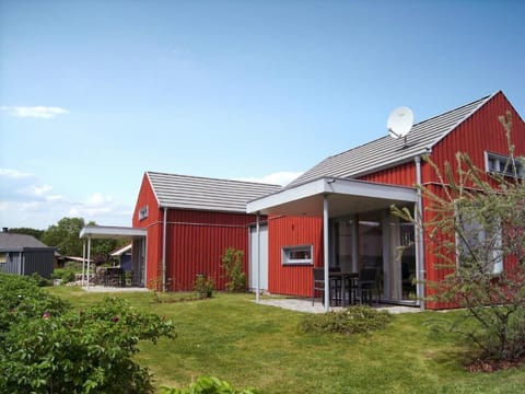 Holiday Home "Isi" - Baltic Sea - Beach 500m - Cottage - 4 persons - by "Meyers am Meer"