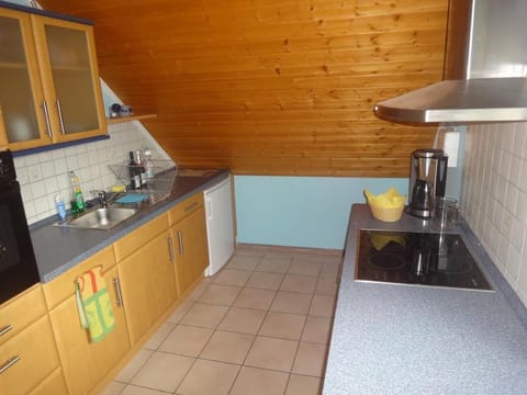 Kitchen area. Picture 8
