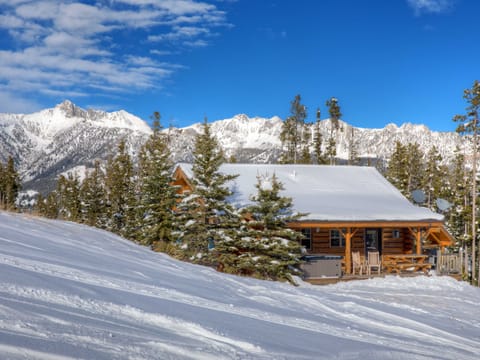Cabin 15 Rustic Ridge, Ski Access, 1