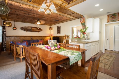 dining area and kitchen to the right. Seating for 6.