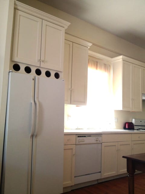 Kitchen is fully stocked with all that you need to cook and entertain.