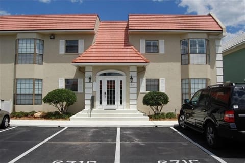 Retreat III. Ocean Star is upstairs to the left.